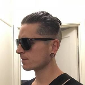 Meet your Posher, Aaron